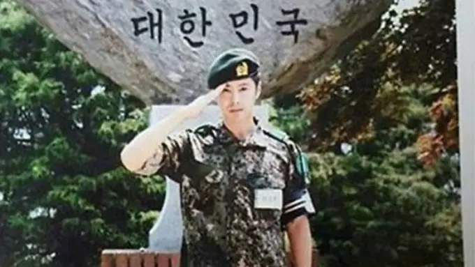 Jalani wajib militer, Yunho TVXQ dapat pujian. 