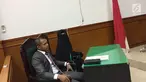 Indadari didampingi kuasa hukumnya menghadiri sidang perceraian beragenda putusan  di Pengadilan Agama Depok, Selasa (16/1). Gugatan cerai yang dilayangkan Indadari terhadap Caisar dikabulkan pengadilan secara verstek. (Liputan6.com/Immanuel Antonius)