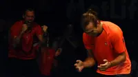 Juara tunggal putra Indonesia Open 2014 diraih Jan O Jorgensen (Denmark) setelah di final menumbangkan Kenichi Tago (Jepang), (22/6/2014). (Liputan6.com/Helmi Fithriansyah)