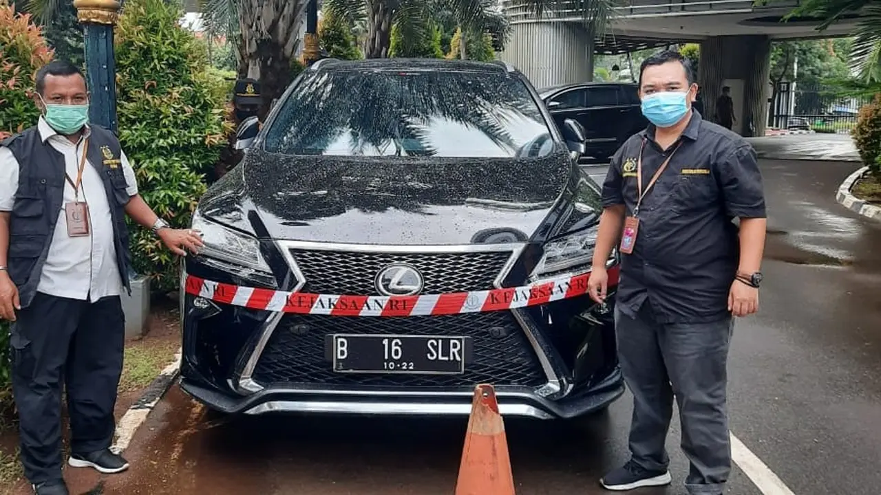 Kejaksaan Agung (Kejagung) menyita mobil dalam kasus korupsi PT Asabri..