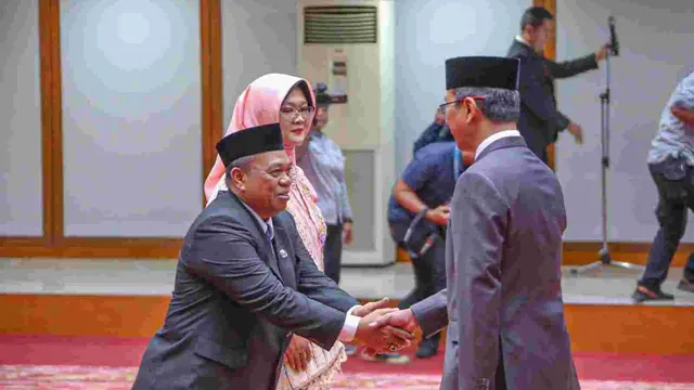 Penjabat (Pj) Gubernur DKI Jakarta Heru Budi Hartono melantik Heru Suwondo sebagai Kepala Dinas Bina Marga Provinsi DKI Jakarta di Balai Kota pada Selasa (5/12/2023).