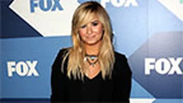 demi-lovato-130828b-g.jpg