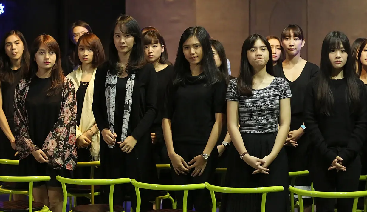 Kiranya sepekan sudah para member JKT 48 dtinggal untuk selamanya  oleh sang manajer, Inao Jiro. Tak berhenti sampai di sini, para member sepakat untuk terus berkarya dan berencana untuk mewujudkan mimpi Jiro. (Bambang E. Ros/Bintang.com)