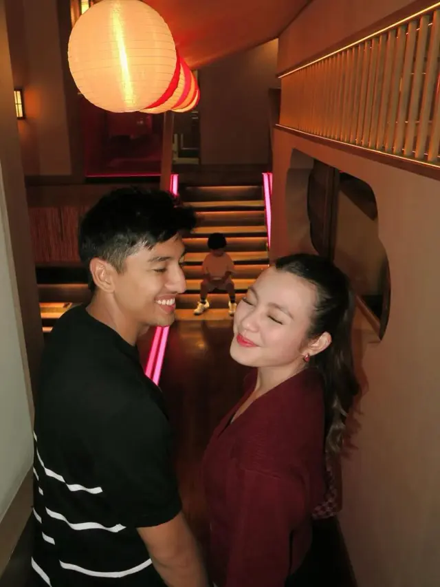 Kedekatan Haviza dan Harris bikin penasaran. (credit:instagram.com/havizadevianjani)