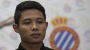 Gelandang masa depan Indonesia, Evan Dimas, saat akan dilepas Menpora ke Spanyol. Pemain didikan SSB Mitra Surabaya berharap bisa mendapatkan pengalaman berharga di La Liga. (Bola.com/Vitalis Yogi Trisna)