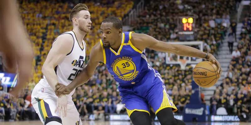 Permainan Apik Kevin Durant Bawa Warriors Menang atas Jazz