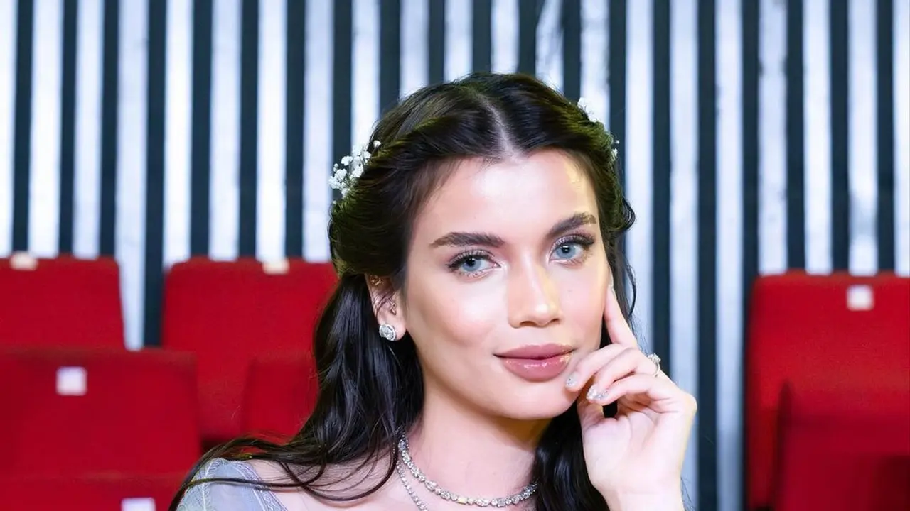Tranformasi Pesona Menawan Sabrina Chairunnisa yang Selalu Stunning, Dari Bold Fearless Jadi Cantik Bak Ibu Peri