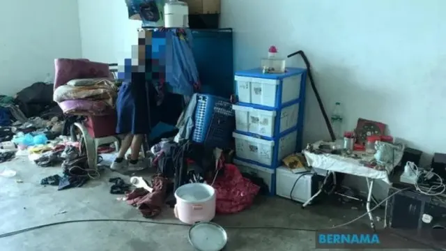 Kisah Haru 3 Bocah Merawat 13 Anjing Liar Meski Hidup Berkecukupan