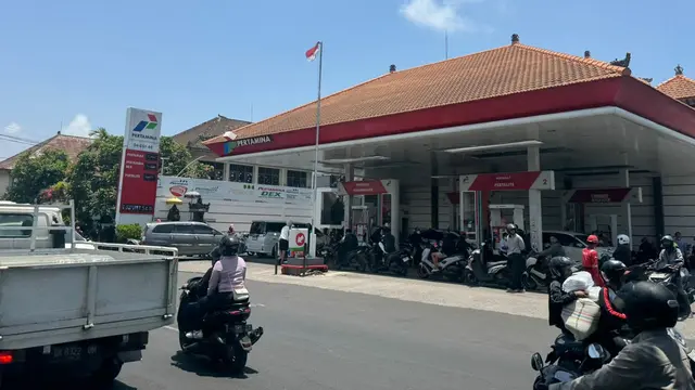 PT Pertamina Patra Niaga berupaya memperkuat pasokan dan distribusi di Bali. (Foto: Pertamina)