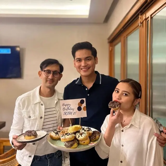 Sudah Putus Sejak Oktober, Ini 6 Potret Manis Prilly Latuconsina dan Irzan Faiq