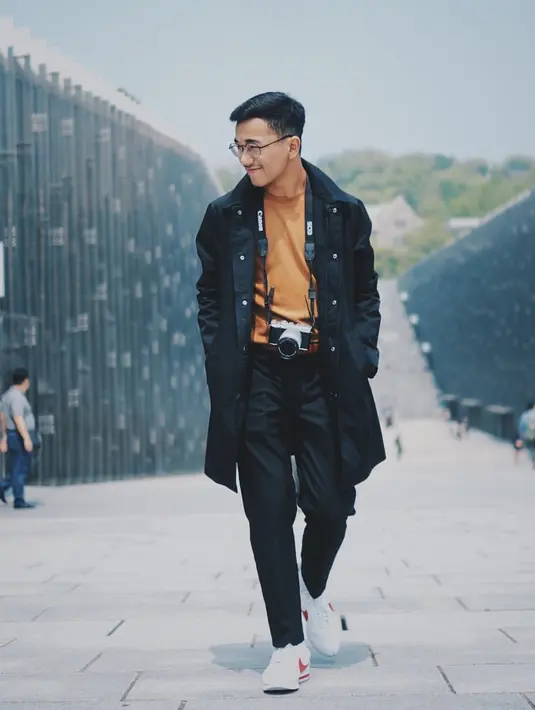 Tak jarang, pria kelahiran 2000 ini mengunggah foto OOTD-nya di Instagram. (Liputan6.com/IG/@ariefmeivio)