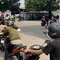 Antrean kendaraan mengular hingga ke badan jalan di SPBU Mencong, Tangerang, Rabu (10/6/2026). (Liputan6.com/Christian)
