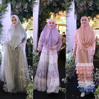 Si.Se.Sa luncurkan 55 koleksi dan membuka butik terbaru, Dinda Hauw, Annisa Trihapsari, dan Irish Bella tampil elegan mengenakan busana Syari