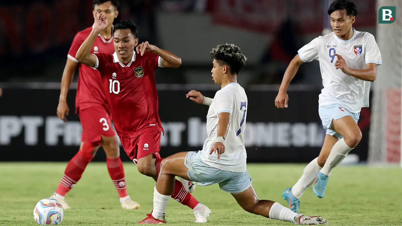 Foto: Momen Menarik saat Timnas Indonesia U-23 Melawan Chinese Taipe, Ada yang Kasih Ucapan Selamat Ultah untuk Marselino Ferdinan
