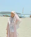 Larissa Chou salah satu pasangan selebriti yang kerap menarik perhatian warganet. Belum lama ini, perempuan seorang anak itu menceritakan awal pertemuannya dengan Ikram Rosadi yang menjadi suaminya. Setelah dua tahun menjanda, ia kembali menikah lagi. [Instagram/larissachou]