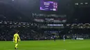 Keputusan "Tidak ada gol" diumumkan pada layar saat pertandingan sepak bola Liga Inggris antara Burnley dan Manchester United di Turf Moor, Burnley, Inggris, 8 Februari 2022. Pertandingan berakhir imbang 1-1. (AP Photo/Jon Super)