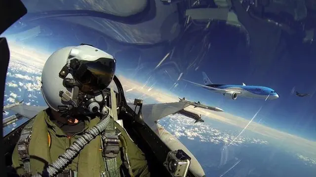 16 Foto Selfie Terbaik Tahun 2014 (Bagian II)