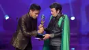 Penyanyi dan pecipta lagu dangdut H. Rhoma Irama telah banyak menciptakan lagu-lagu hits. Atas karya-karyanya yang dinilai melegenda Raja Dangdut itu mendapat penghargaan Lifetime Achievment Indonesian Dangdut Awards 2017. (Bambang E. Ros/Bintang.com)