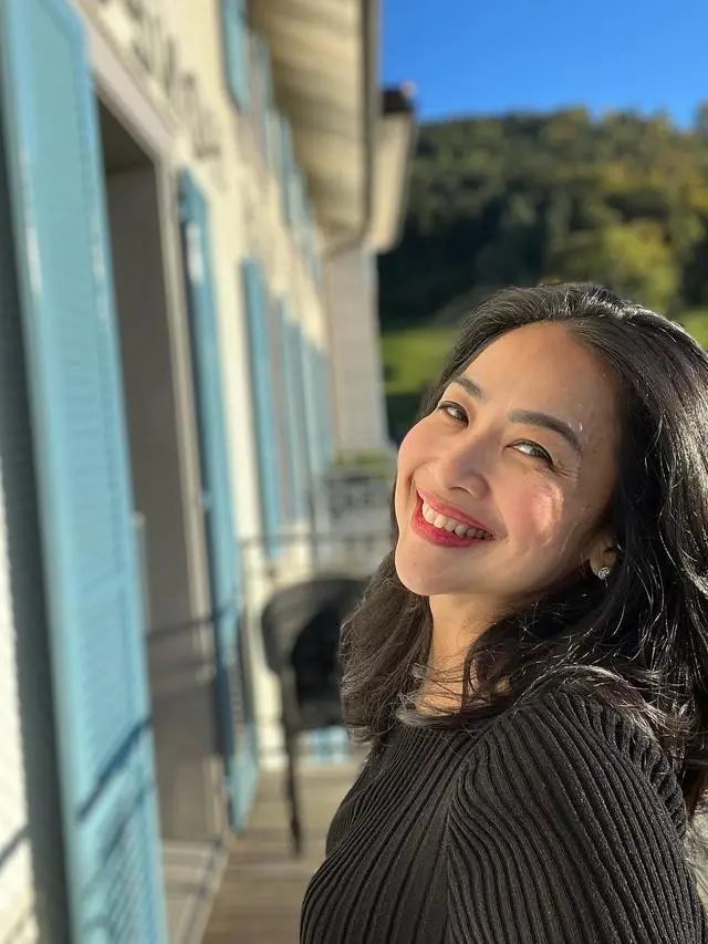 Feni Rose bahagia dengan status janda (Instagram/fenirose)