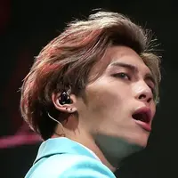 Dunia hiburan Korea kembali berduka, lantaran Jonghyun SHINee dilaporkan meninggal bunuh diri di apartemennya pada Senin (18/12). (foto: scmp.com)