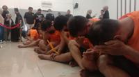 34 tersangka pesta gay di Surabaya. (Liputan6.com/Dian Kurniawan)