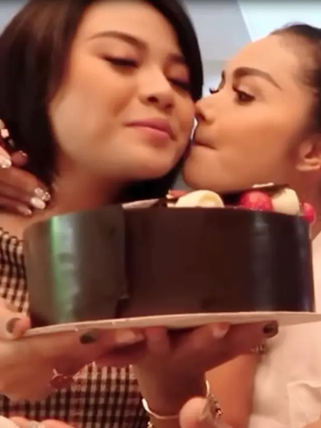 Krisdayanti dan Aurel (Instagram/aurelie.hermansyah)