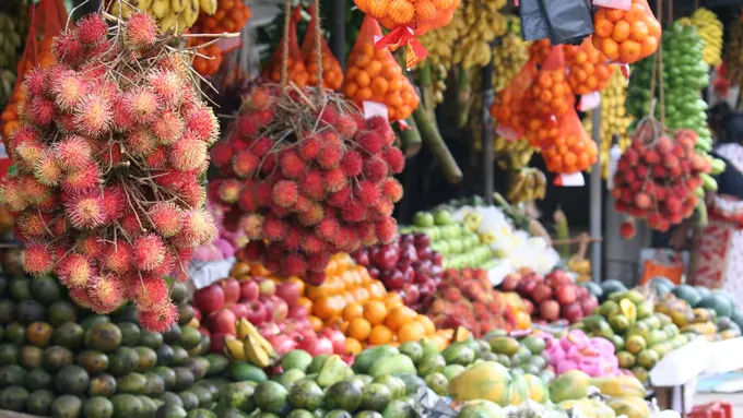 Ternyata 5 Buah Lokal Ini Bisa Bikin Kulit Mulus Bercahaya