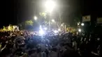 Polres Metro Jakarta Pusat dibantu Polda Metro Jaya akhirnya membubarkan massa yang menduduki gedung YLBHI, Menteng, Jakarta Pusat.