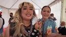 Tenar jadi penyanyi di era 2000-an, Pinkan mambo punya banyak penggemar. Keputusannya tampil kembali di panggung musik sudah lama dirindukan. (Liputan6.com/YouTube/MAIA ALELDUL TV)).
