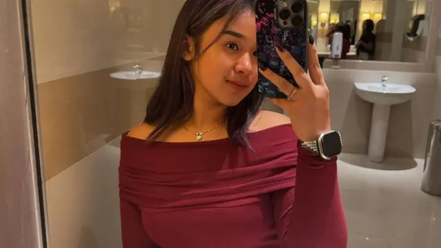 Potret santai Niken Salindry yang menawan. (credit: instagram.com/niken_salindry_reall)