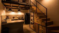 7 Trik Pintar Membuat Tangga Mezzanine yang Aman dan Hemat Ruang, Solusi Desain Cerdas untuk Rumah Kecil