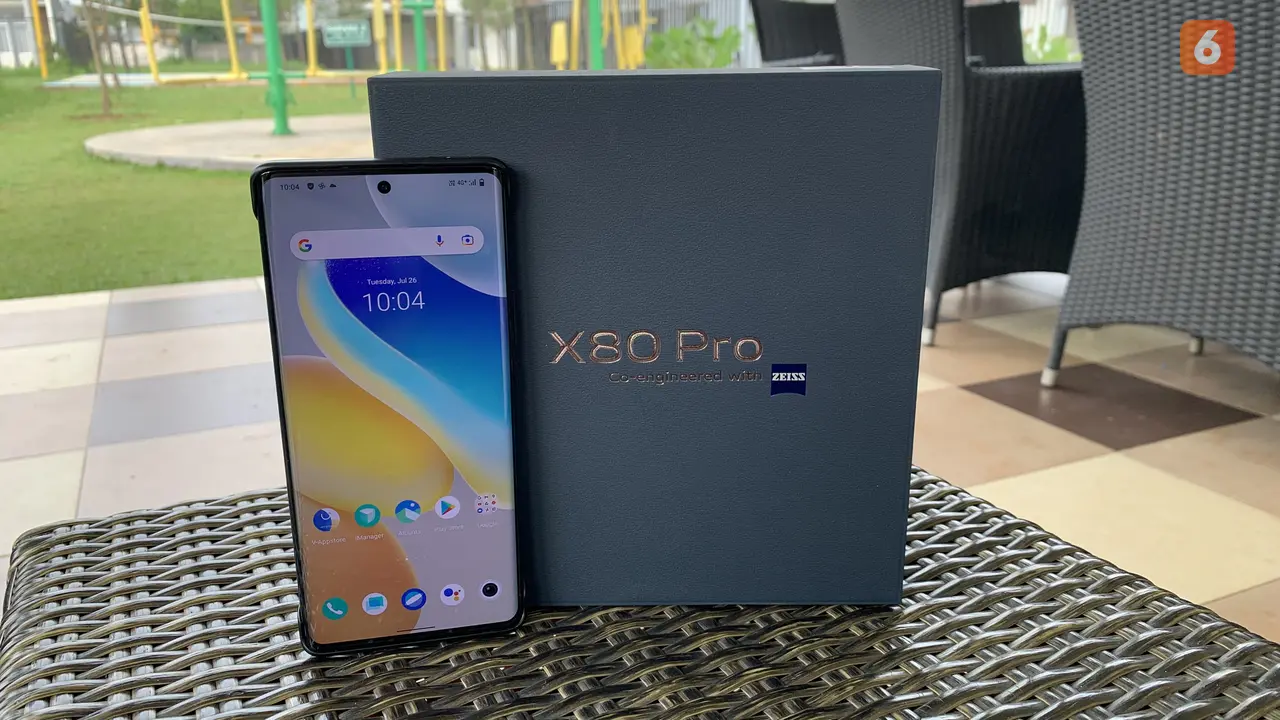 Boks dan HP Android Vivo X80 Pro