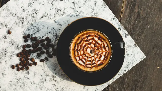Resep Es Kopi Gula Aren Homemade yang Creamy dan Wangi