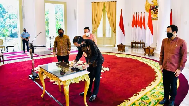 Sinar Mas dan Astra bermitra dengan Universitas Diponegoro membangun Gedung Sekolah Vokasi Undip, yang peresmiannya dilakukan oleh Presiden, Joko Widodo secara virtual dari Istana Bogor. (Dok Sinarmas)
