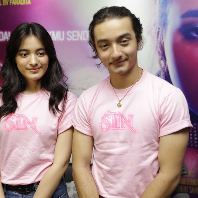 Dikabarkan Cinlok Dengan Mawar De Jongh Bryan Domani Buka Suara Showbiz Liputan6 Com