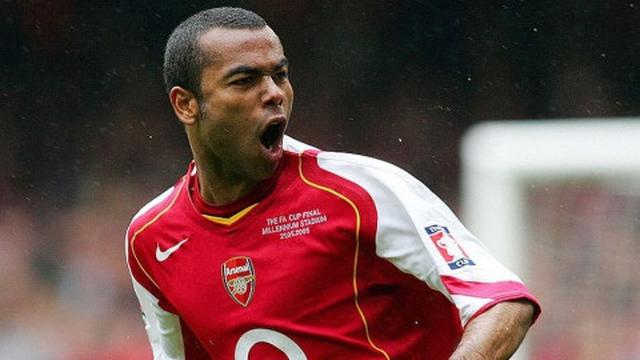 Ashley Cole (c) AFP