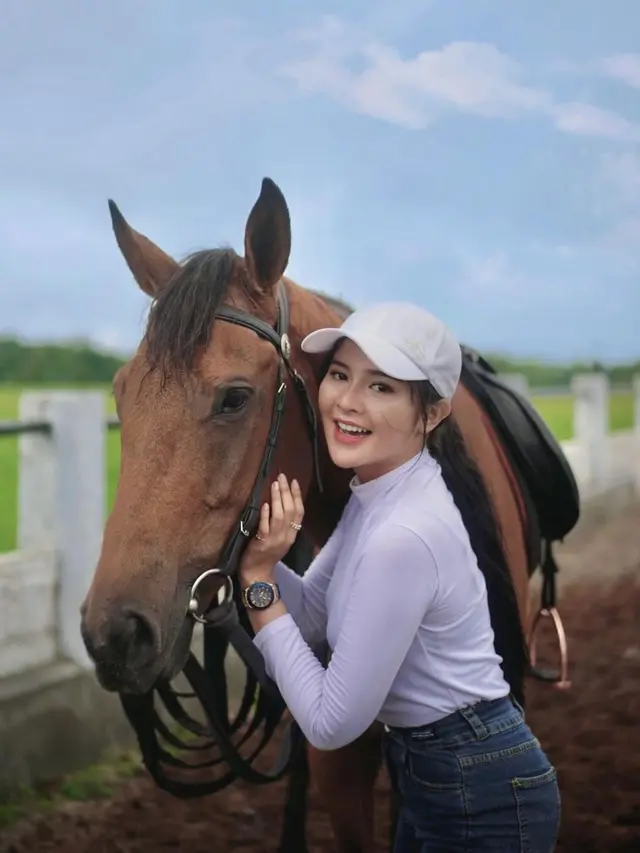 7 Potret Bella Bonita Kekasih Baru Denny Caknan, Sudah Move On dari Happy Asmara