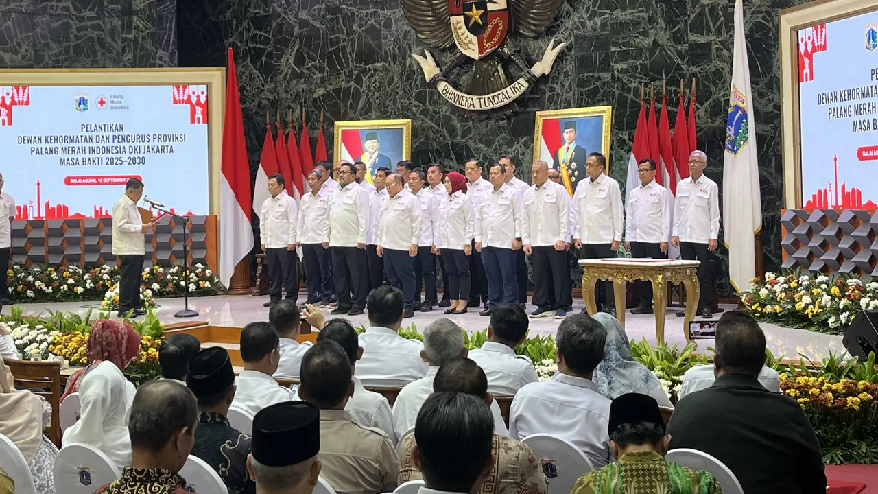 Jusuf Kalla Lantik Pengurus PMI Jakarta