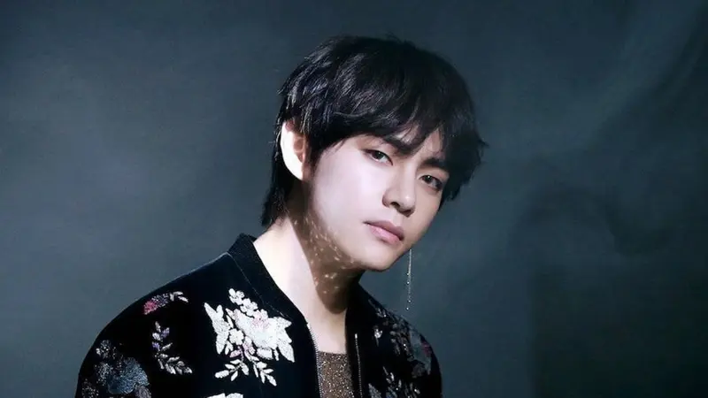 V BTS (Soompi)