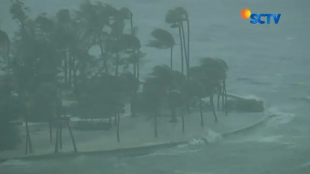 Di Amerika Serikat, badai Irma menghantam negara bagian Florida dengan kecepatan angin mencapai 200 km/jam. 