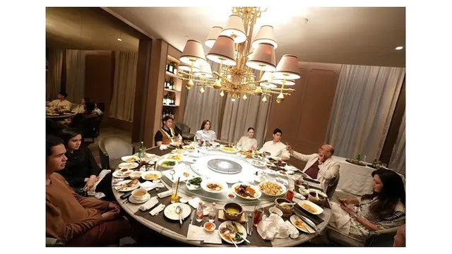 7 Potret Maia Estianty Buka Puasa Bareng 3 Calon Mantu, Bikin Momen Lebih Sempurna