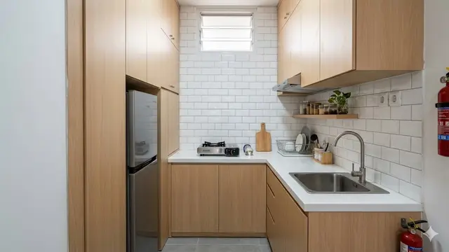 Desain Contoh Dapur Kecil yang Minim Sudut Sarang Kecoa
