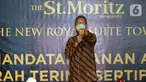 Associate Director PT.Mandiri Cipta Gemilang Darwin A Roni memberi sambutan pada serah terima sertifikat bangunan apartemen The New Royal Suite Tower, kawasan St. Moritz ,Puri Kembangan, Jakarta, Jumat (18/12/2020). Sebanyak 204 sertifikat diberikan pada awal proses serah terima. (Liputan6.com/Pool)