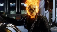 Film Ghost Rider mendapatkan skor rating yang rendah di Rotten Tomatoes. Film ini dianggap jelek lantaran akting Nicholas Cage dan efek yang buruk. (foto: heroes.direct)