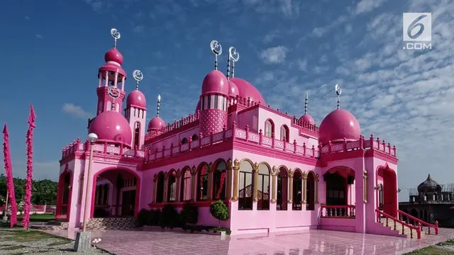 Masjid Dimaukom di Filipina Selatan menarik perhatian warga Muslim di seluruh dunia untuk selenggarakan wisata religi.