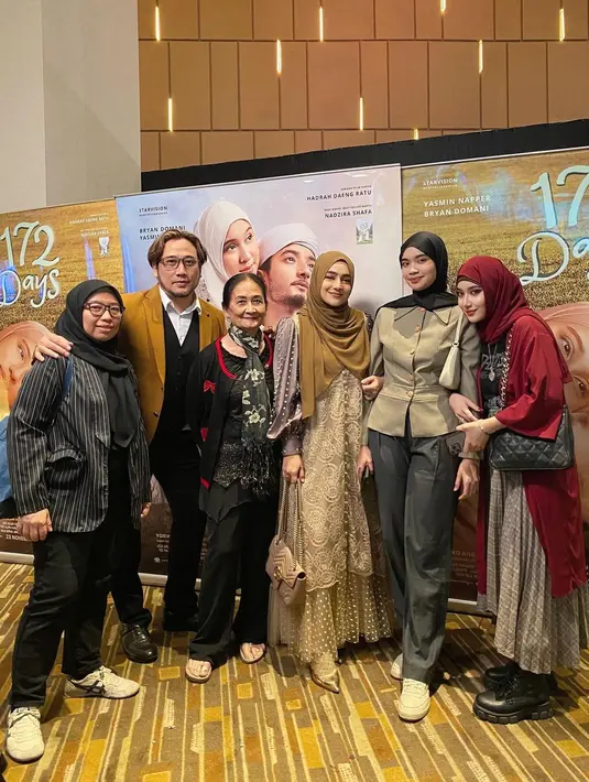 <p>Tengku Syaira tampak hadi di premier film Cindy Fatikasari. Seperti diketahui, sang ibu jadi salah satu pemain di film 172 Days. [Foto: Instagram/cindyfatikasari18]</p>