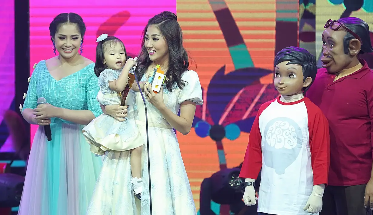 Sarwendah mengaku senang saat Thalia senang dengan hiasan di bekalnya. "Iya jadi Thalia jadi senang. Ya happy lah jadi makkannya semangat," tutupnya. (Bambang E. Ros/Bintang.com)