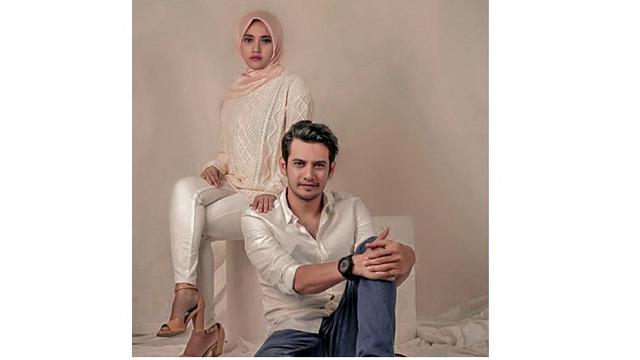 Kerap Berperan Antagonis, Ini 7 Potret Teuku Mirza dengan Keluarga