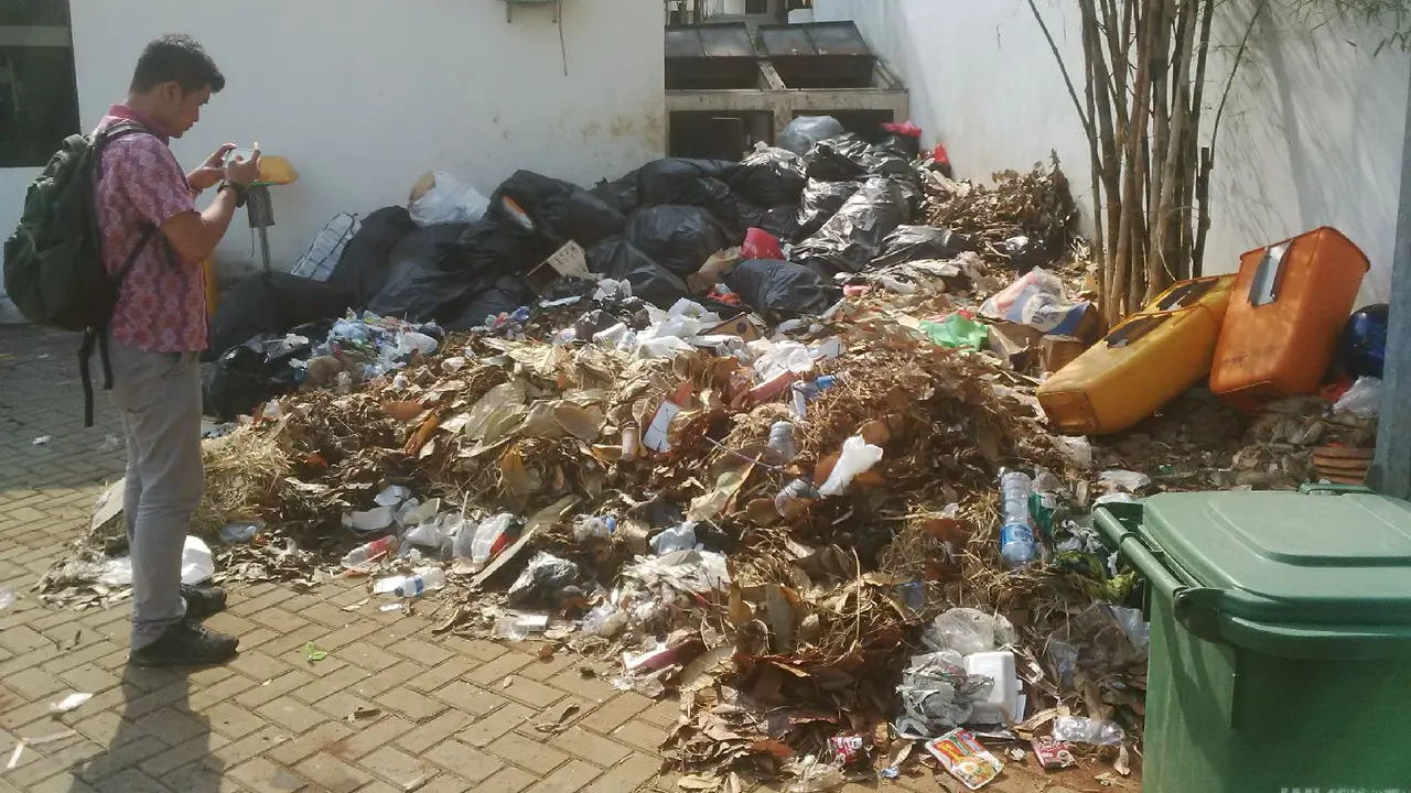 Sampah di Kantor Wakil Presiden