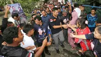 Agus Harimurti Yudhoyono (AHY) mengunjungi warga di Semper Barat, Jakarta Utara
